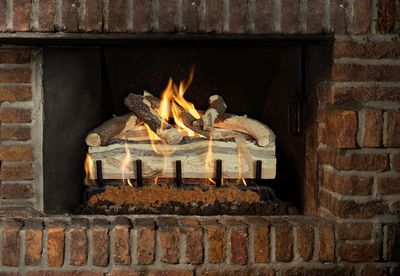 Grand Canyon: Blue Pine Split Gas Logs 30in